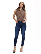 Blusa Femenina sin Mangas | Café con Cuello Nerú, vista 1