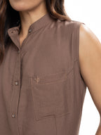 Blusa Femenina sin Mangas | Café con Cuello Nerú, vista 4