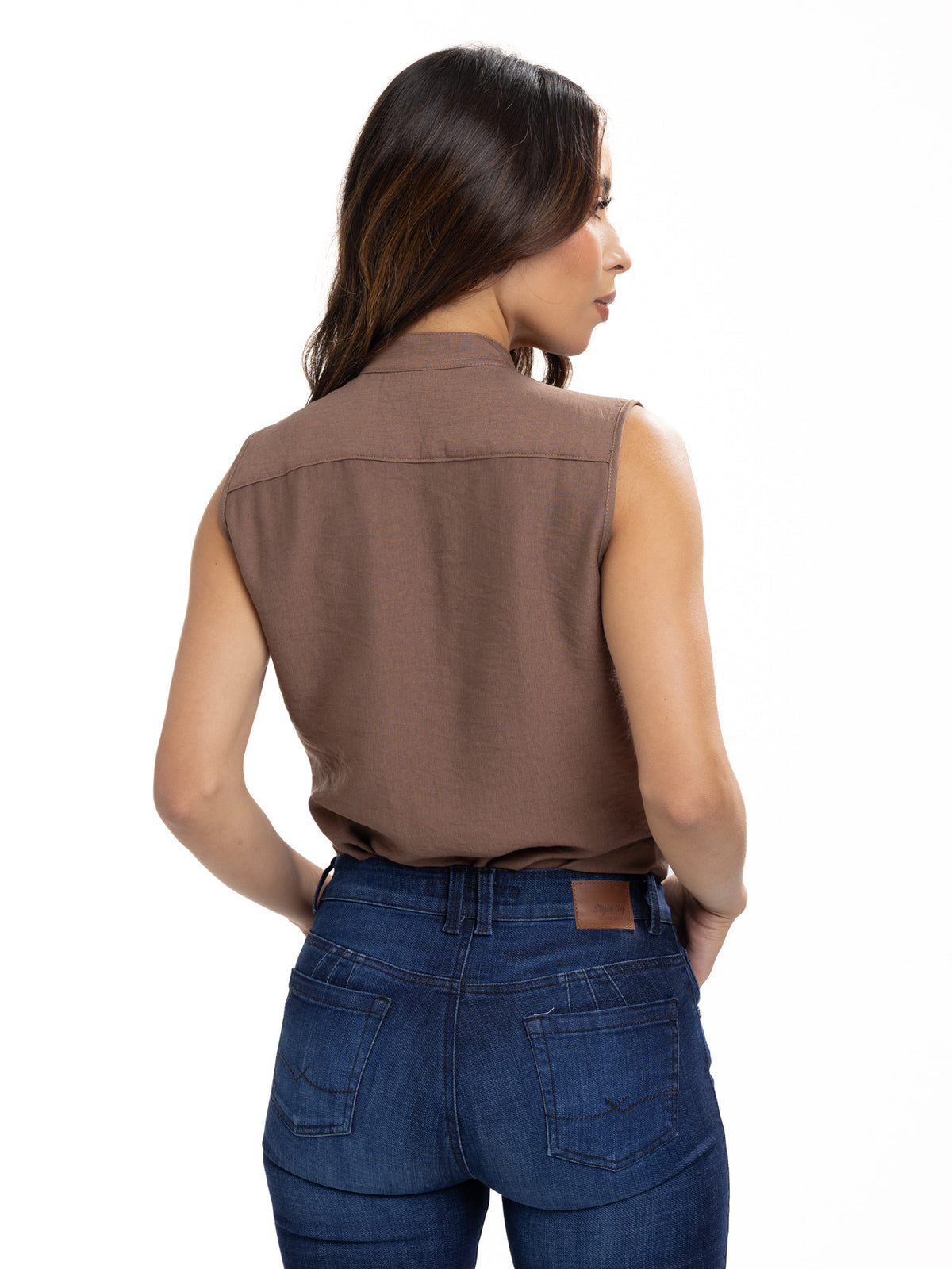 Blusa Femenina sin Mangas | Café con Cuello Nerú, vista 5