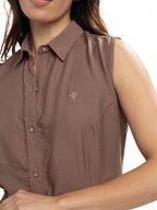 Blusa Femenina sin Mangas | Café con Cuello Normal, vista 5
