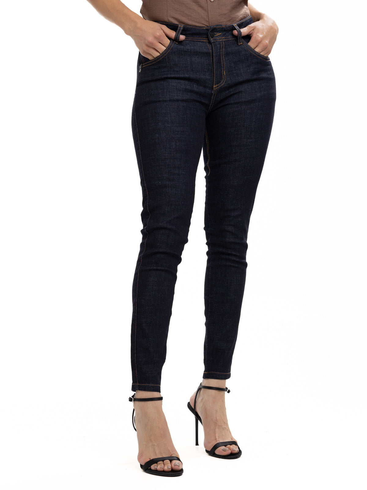 Jean Femenino | Azul Industrial Oscuro Tache Negro Cuero Boca de Bolsillo Derecho — foto 3