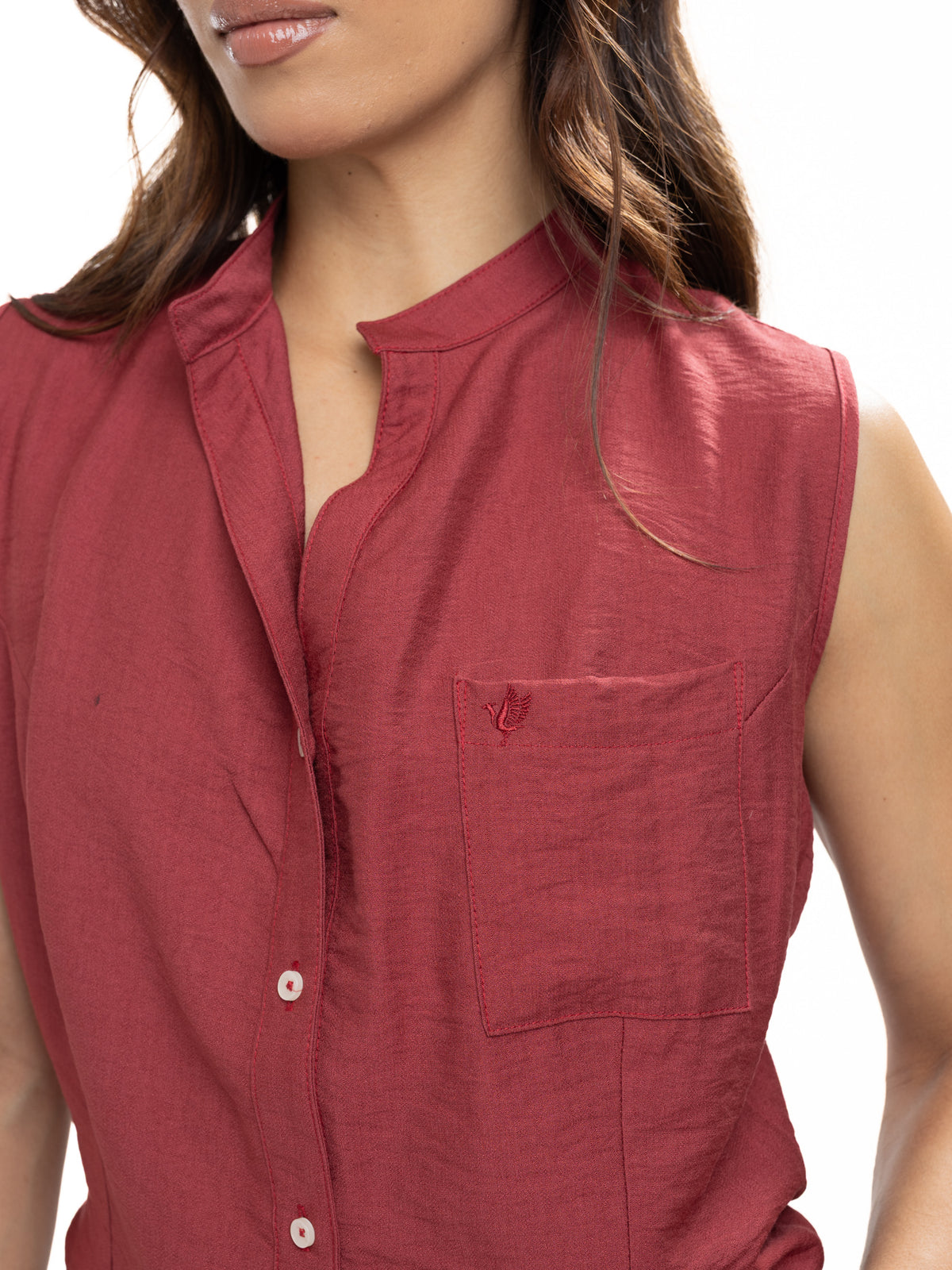 Blusa Femenina sin Mangas | Vinotinto con Cuello Nerú, vista 5