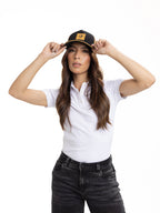 Gorra Unisex | Negro con Malla Mostaza y Logo Cuadrado