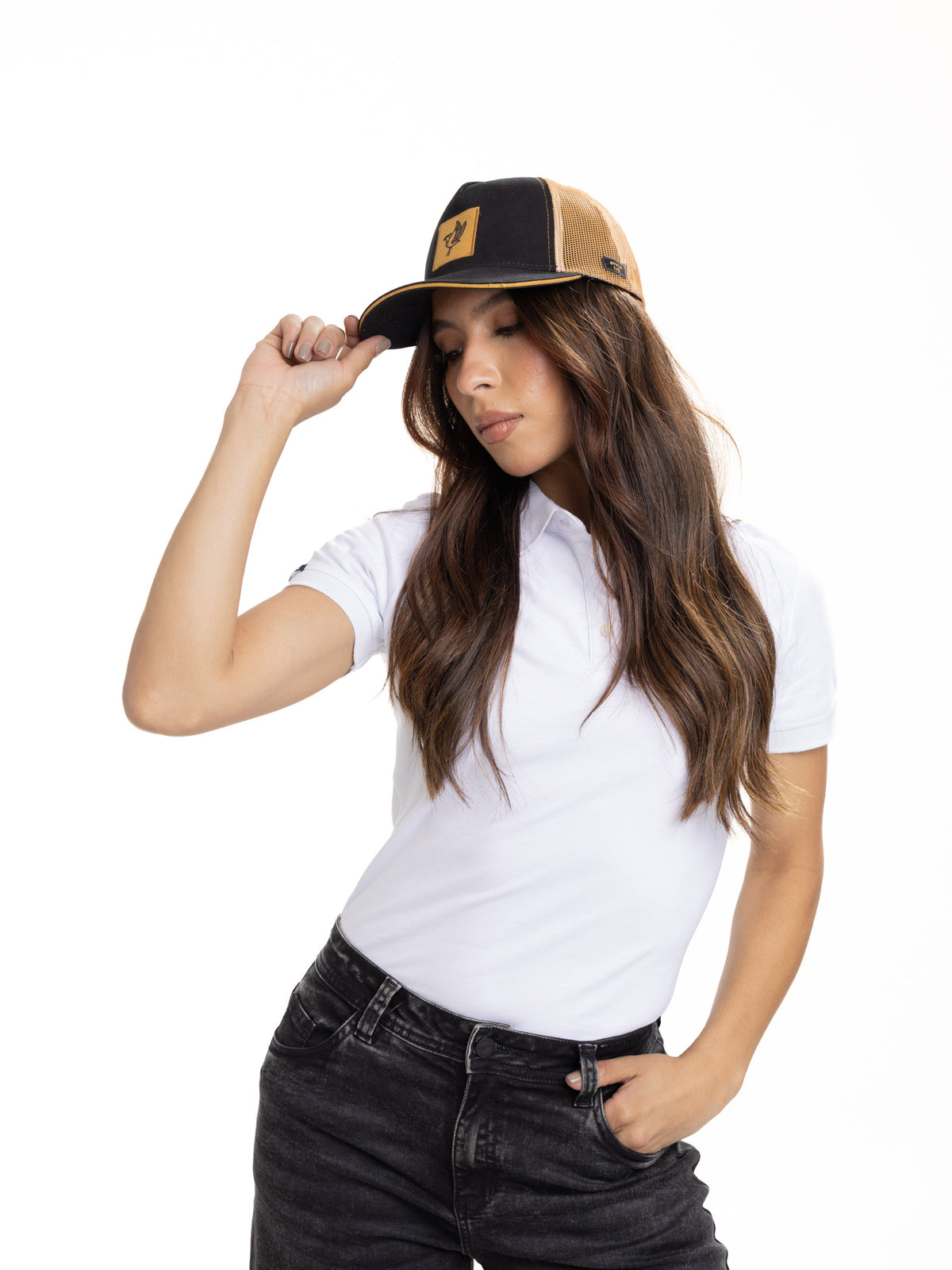 Gorra Unisex | Negro con Malla Mostaza y Logo Cuadrado