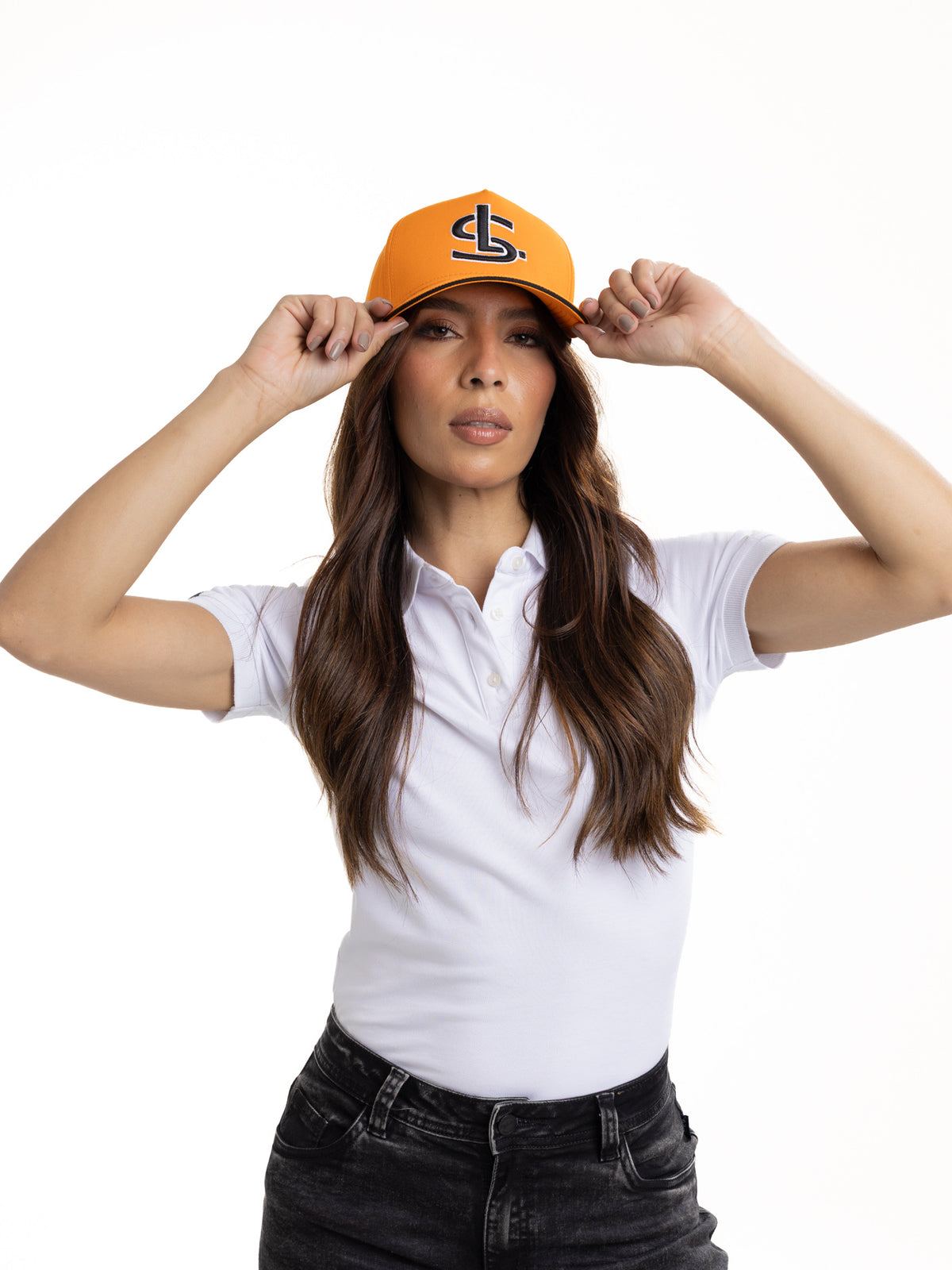 Gorra Unisex | Naranja en Tela con Iniciales en Negro