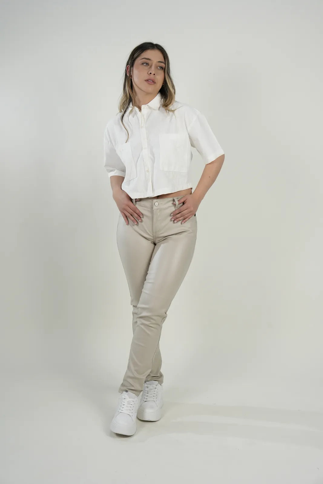 Pantalón Leather Touch Beige