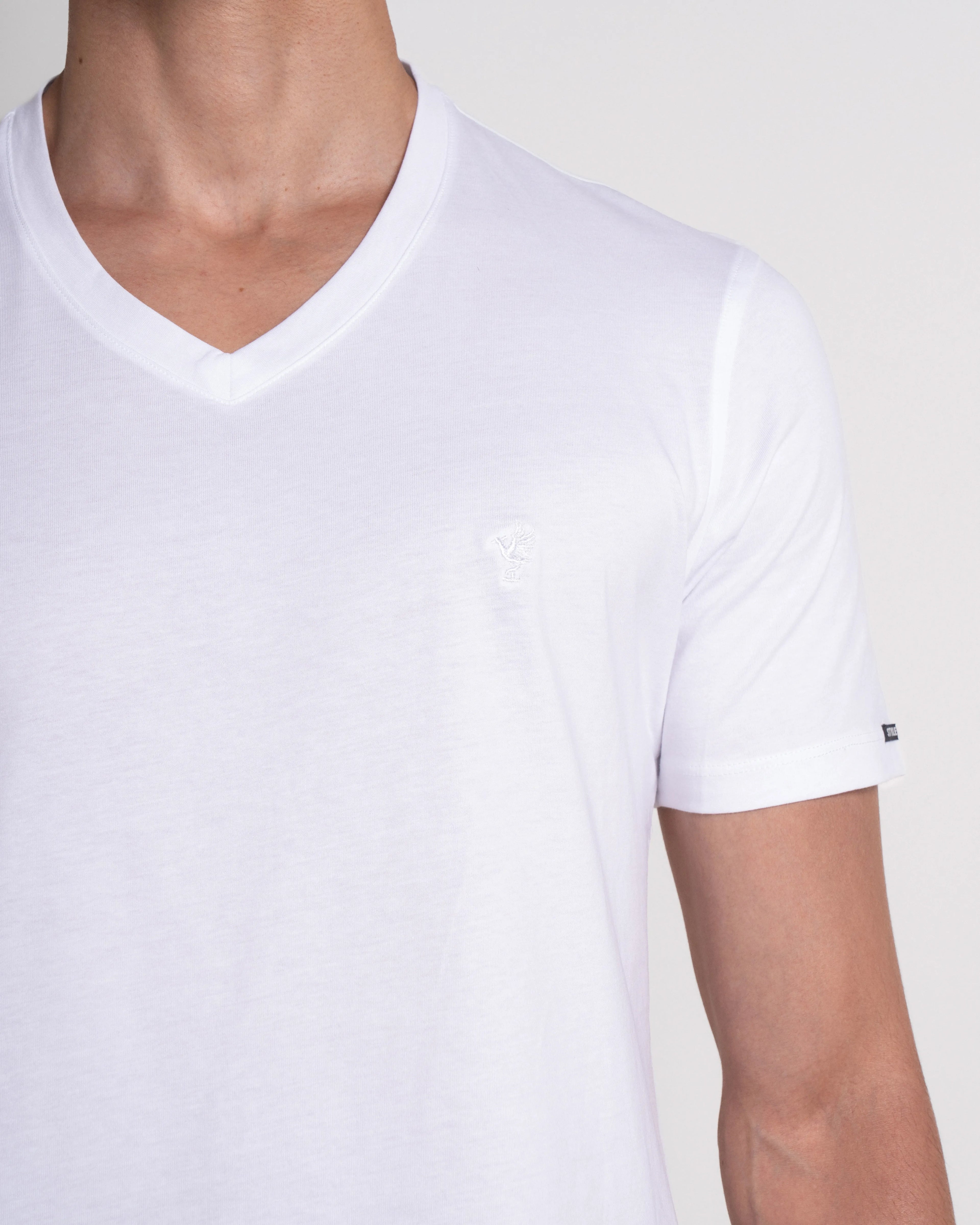 Camiseta básica para hombre manga corta cuello V