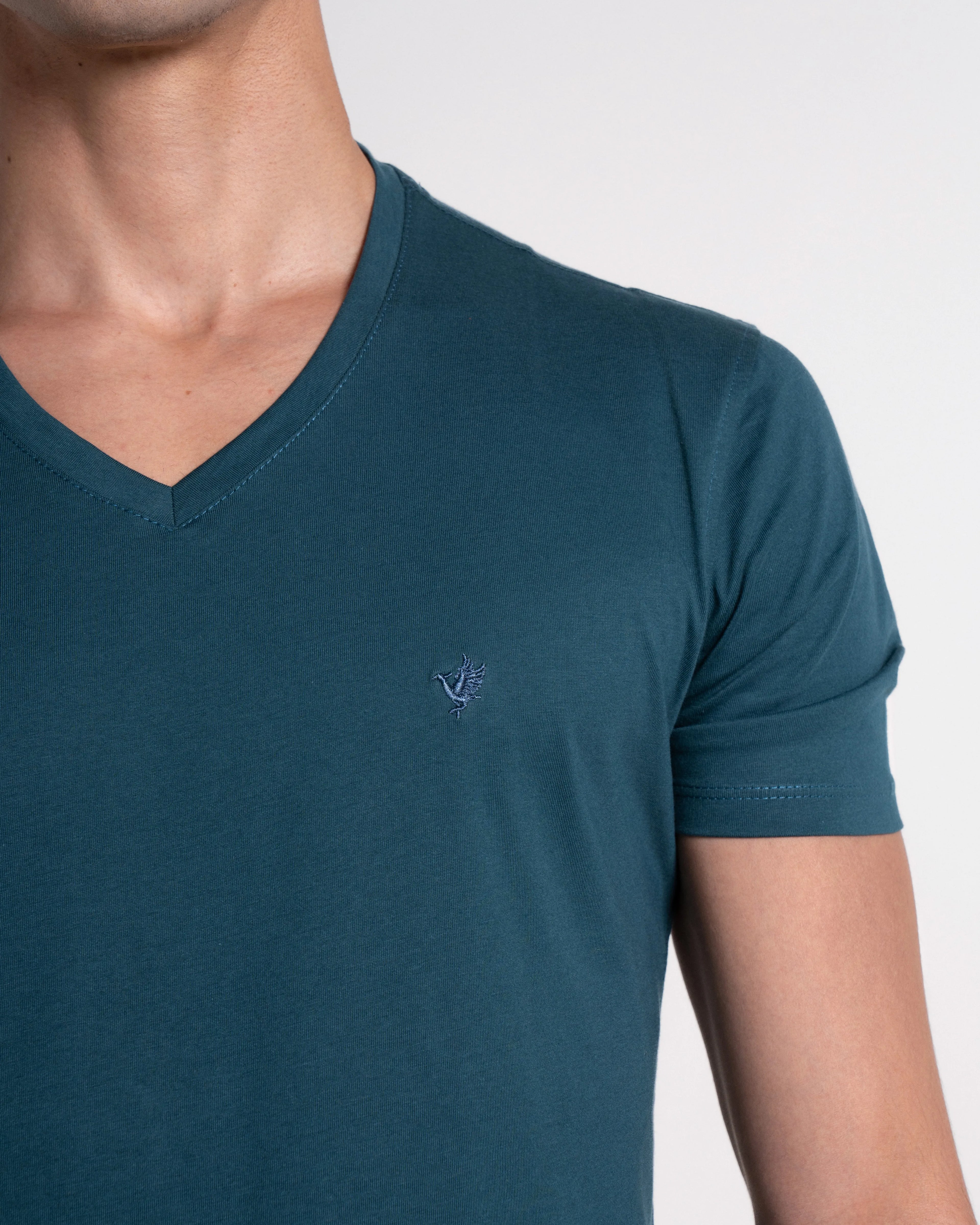 Camiseta básica para hombre manga corta cuello V