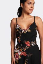 Vestido corto con tirantes, silueta semi-ajustada flores