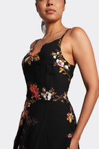 Vestido corto con tirantes, silueta semi-ajustada flores