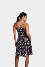 Vestido corto con tirantes, silueta semi-ajustada flores