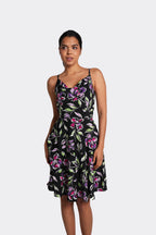 Vestido corto con tirantes, silueta semi-ajustada flores