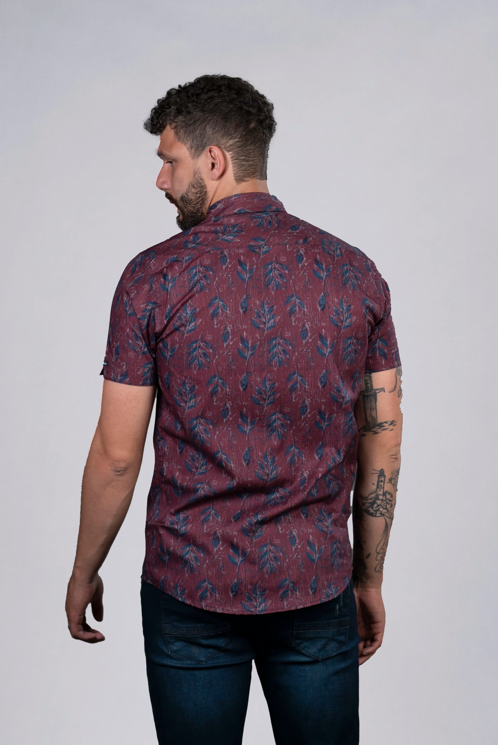 Camisa Vinotinto con Estampado Floral