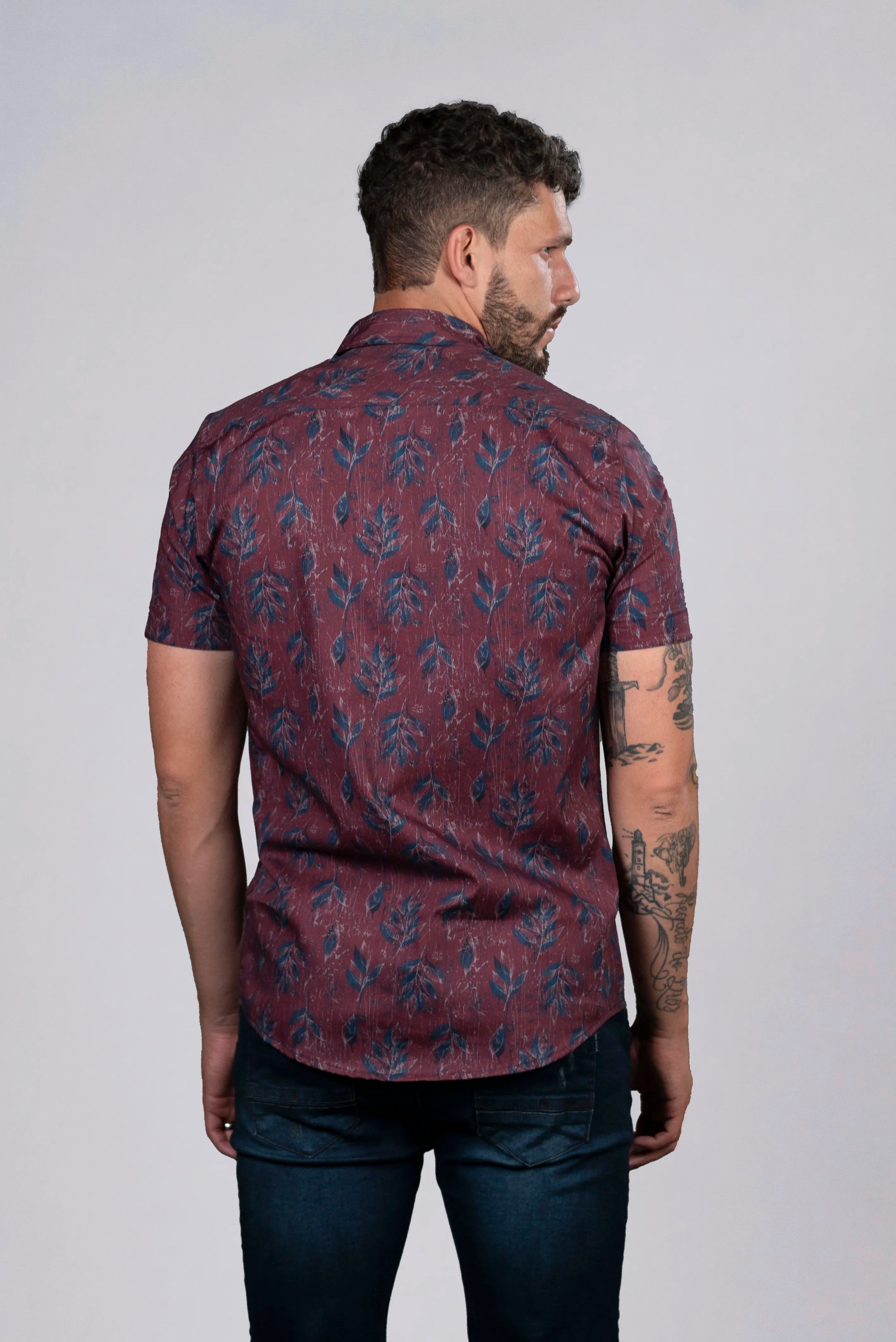 Camisa Vinotinto con Estampado Floral