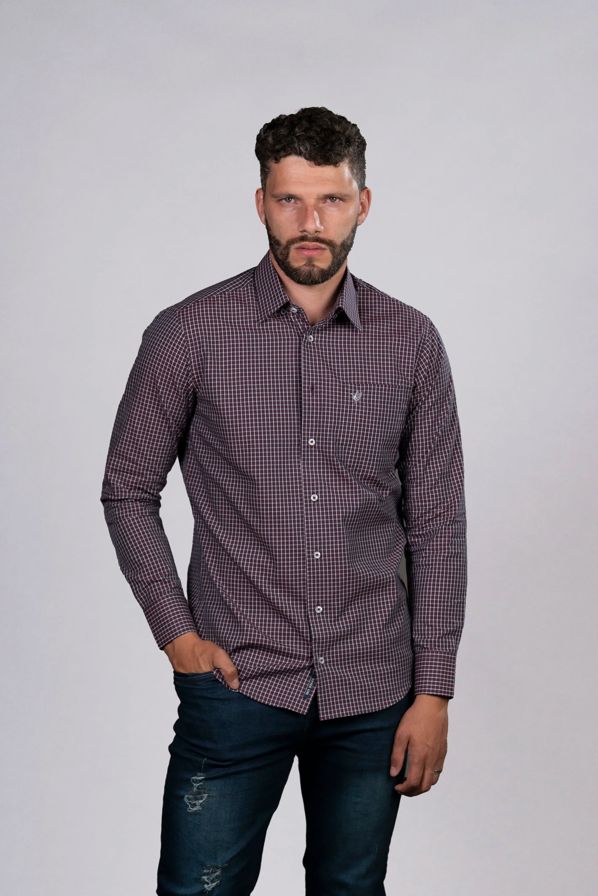 Camisa de Cuadros Vinotinto con Detalles en Blanco