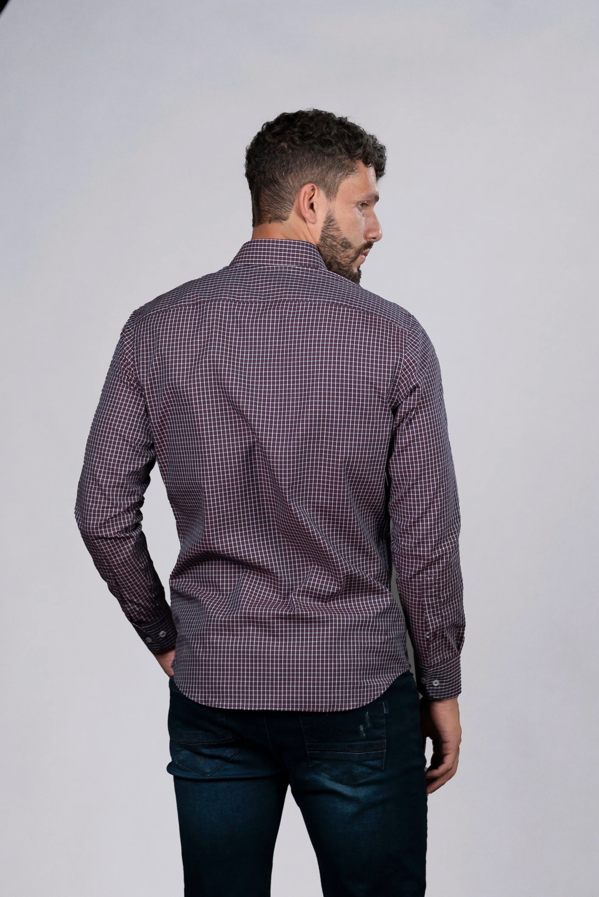 Camisa de Cuadros Vinotinto con Detalles en Blanco