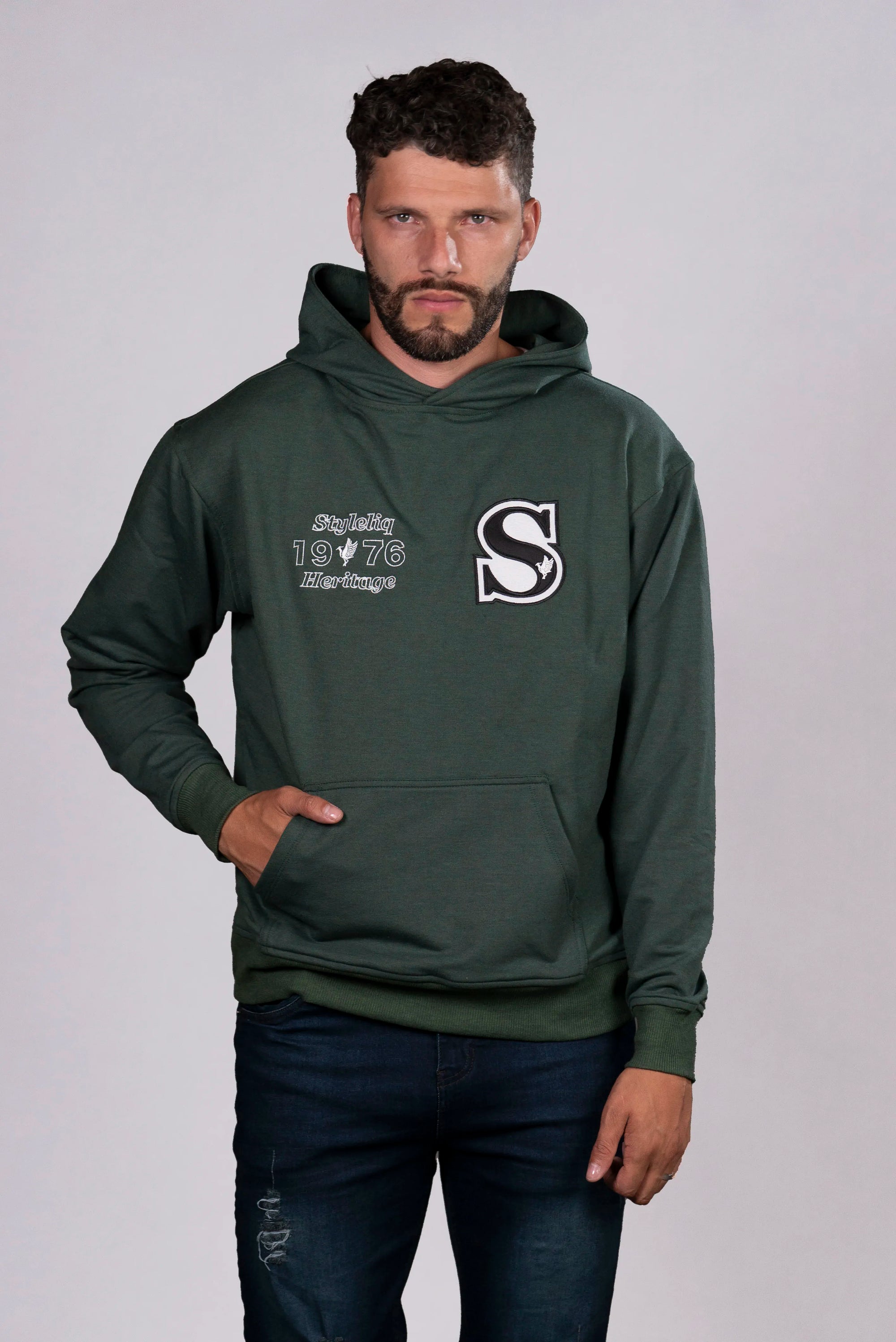 Hoodie Verde con Estampado "Style Liq 1976 Heritage"