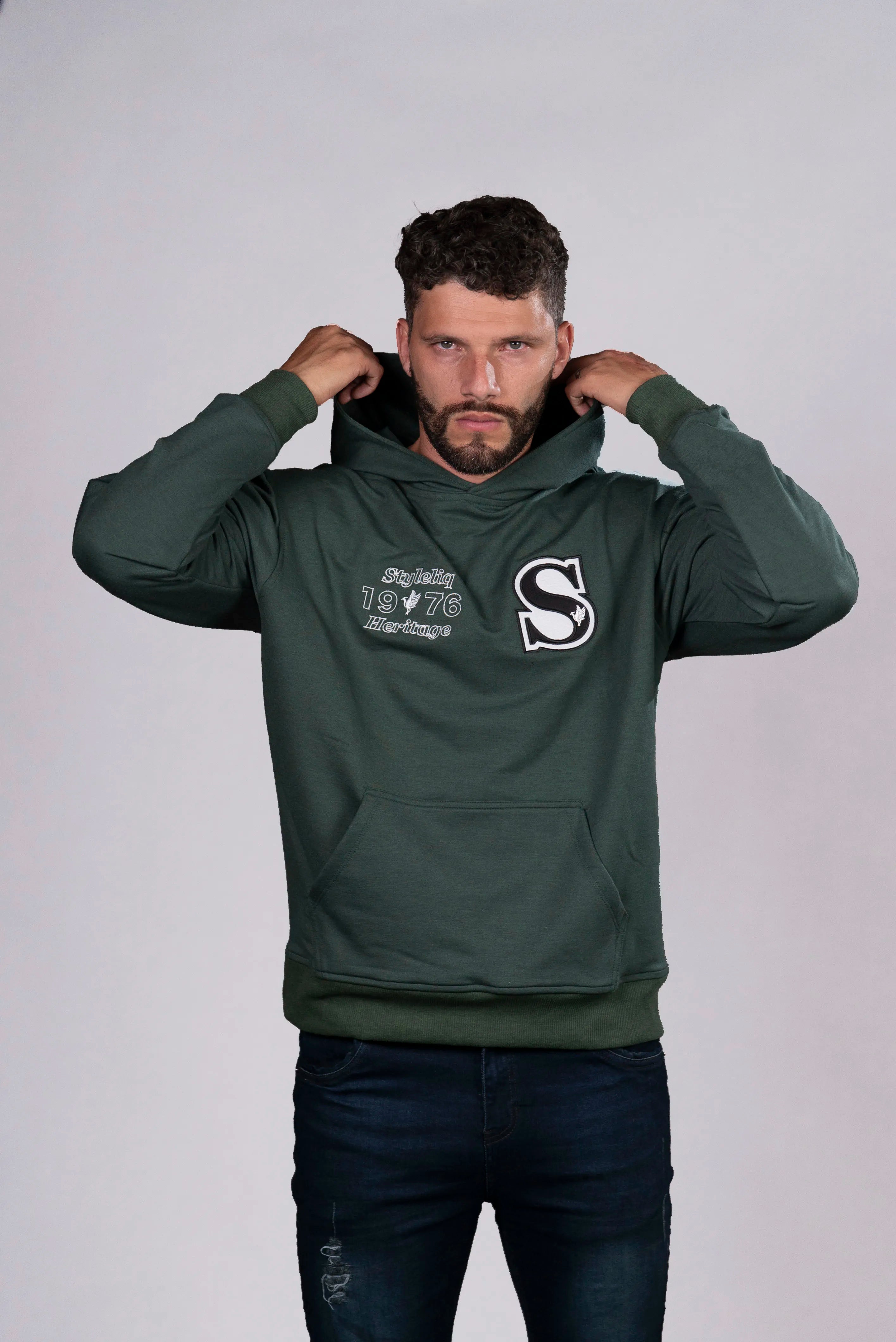 Hoodie Verde con Estampado "Style Liq 1976 Heritage"