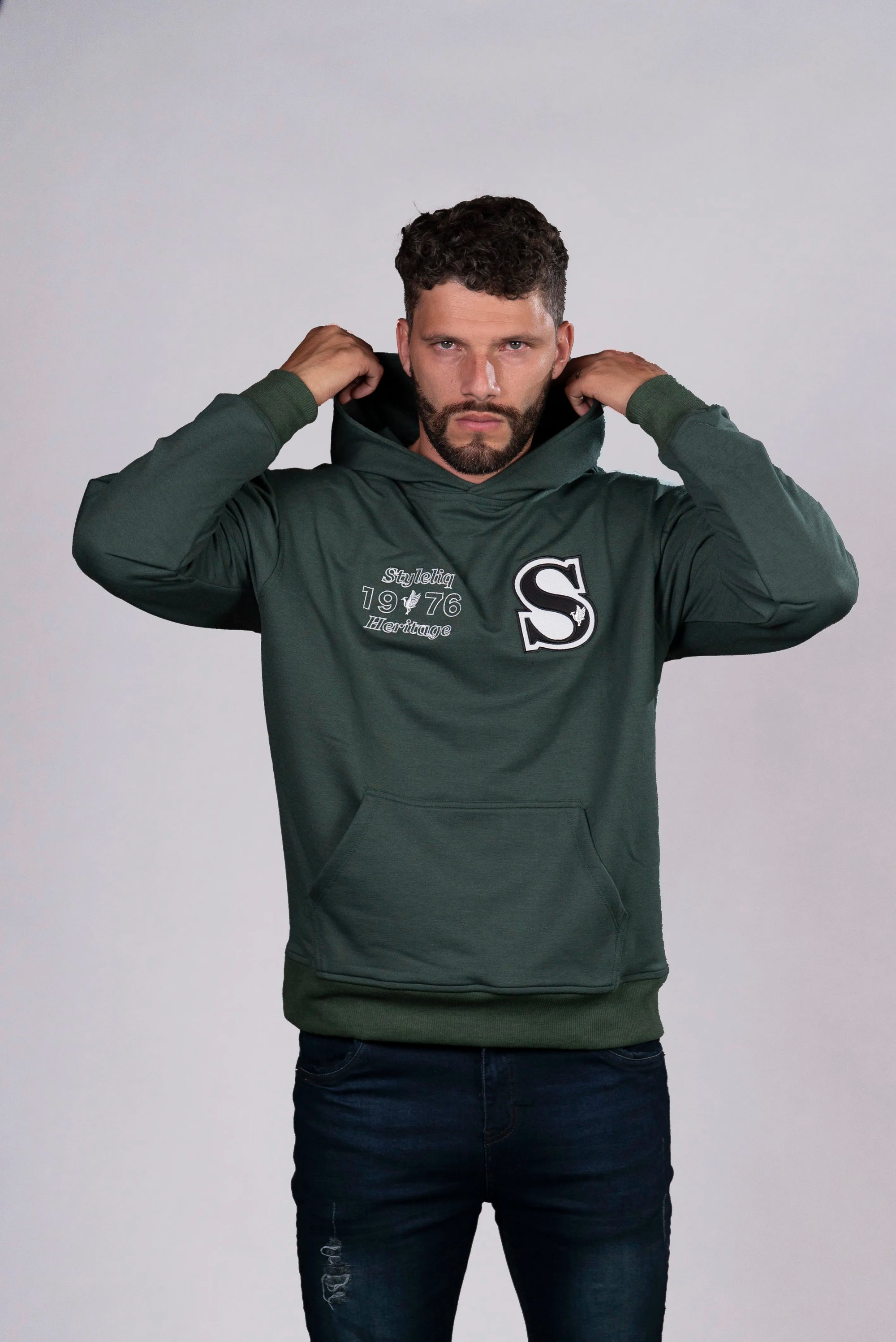 Hoodie Verde con Estampado "Style Liq 1976 Heritage"