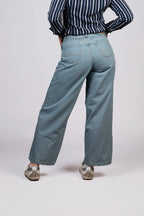 Pantalón de Corte Amplio