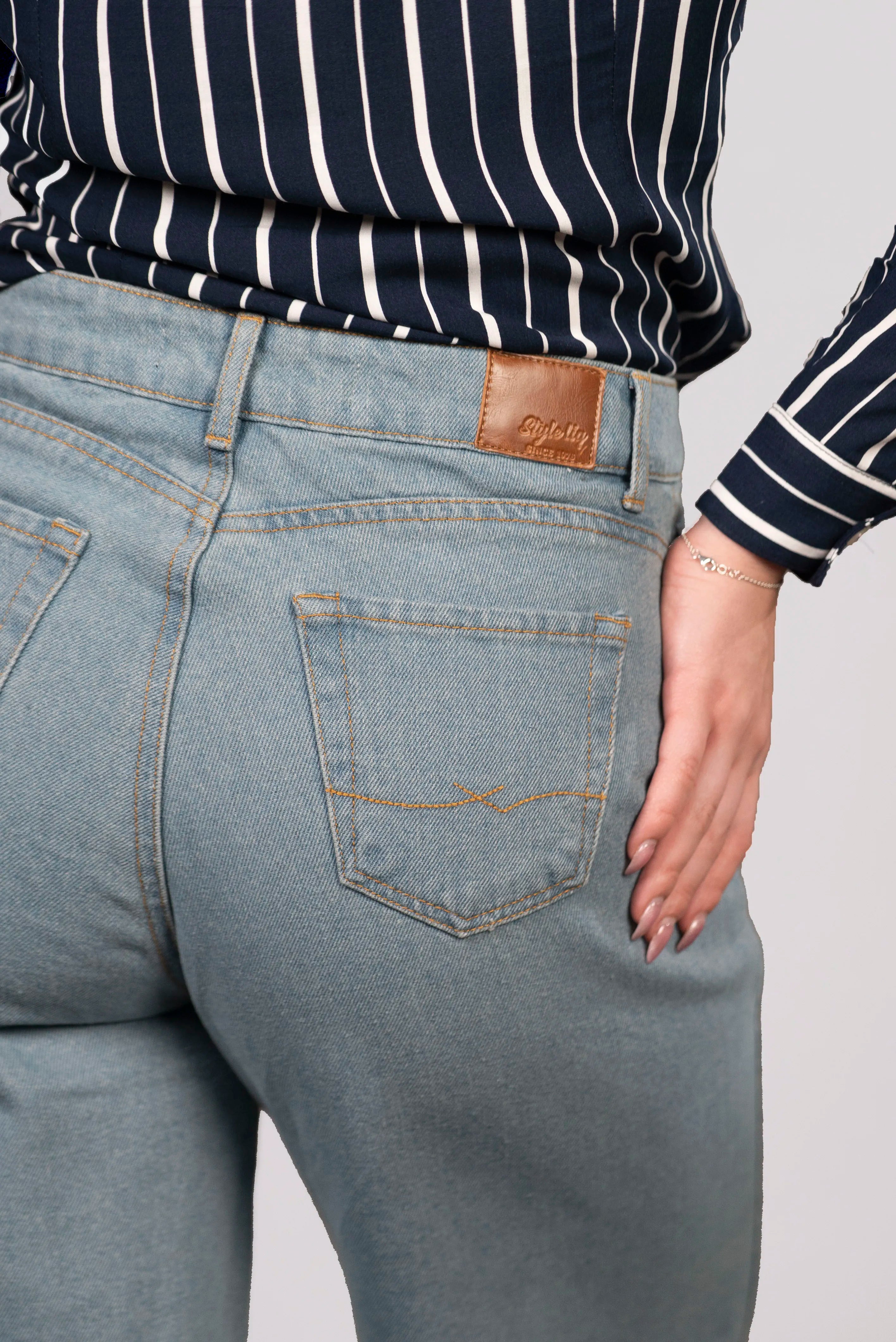 Pantalón de Corte Amplio