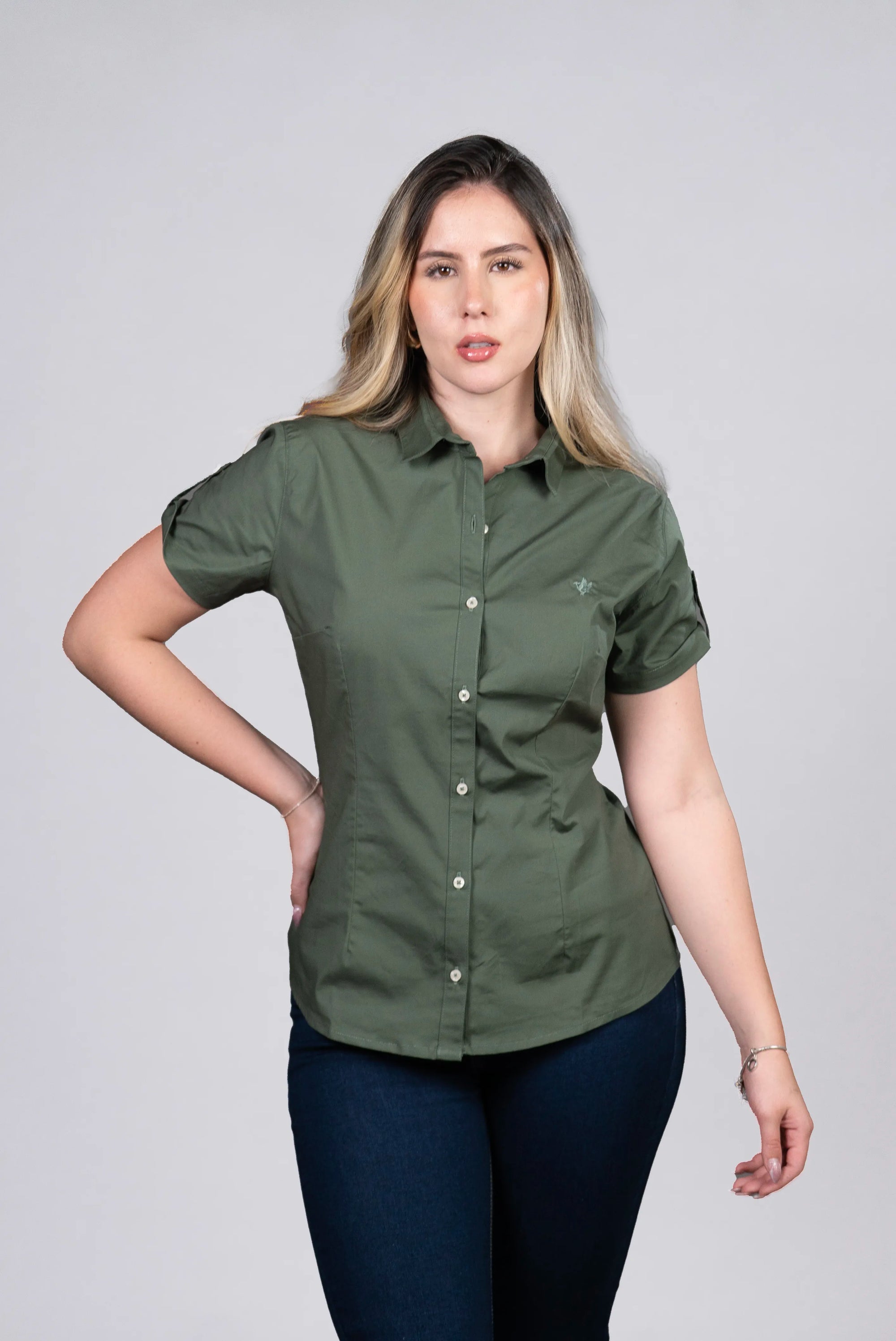 Blusa Verde con Botones Frontales