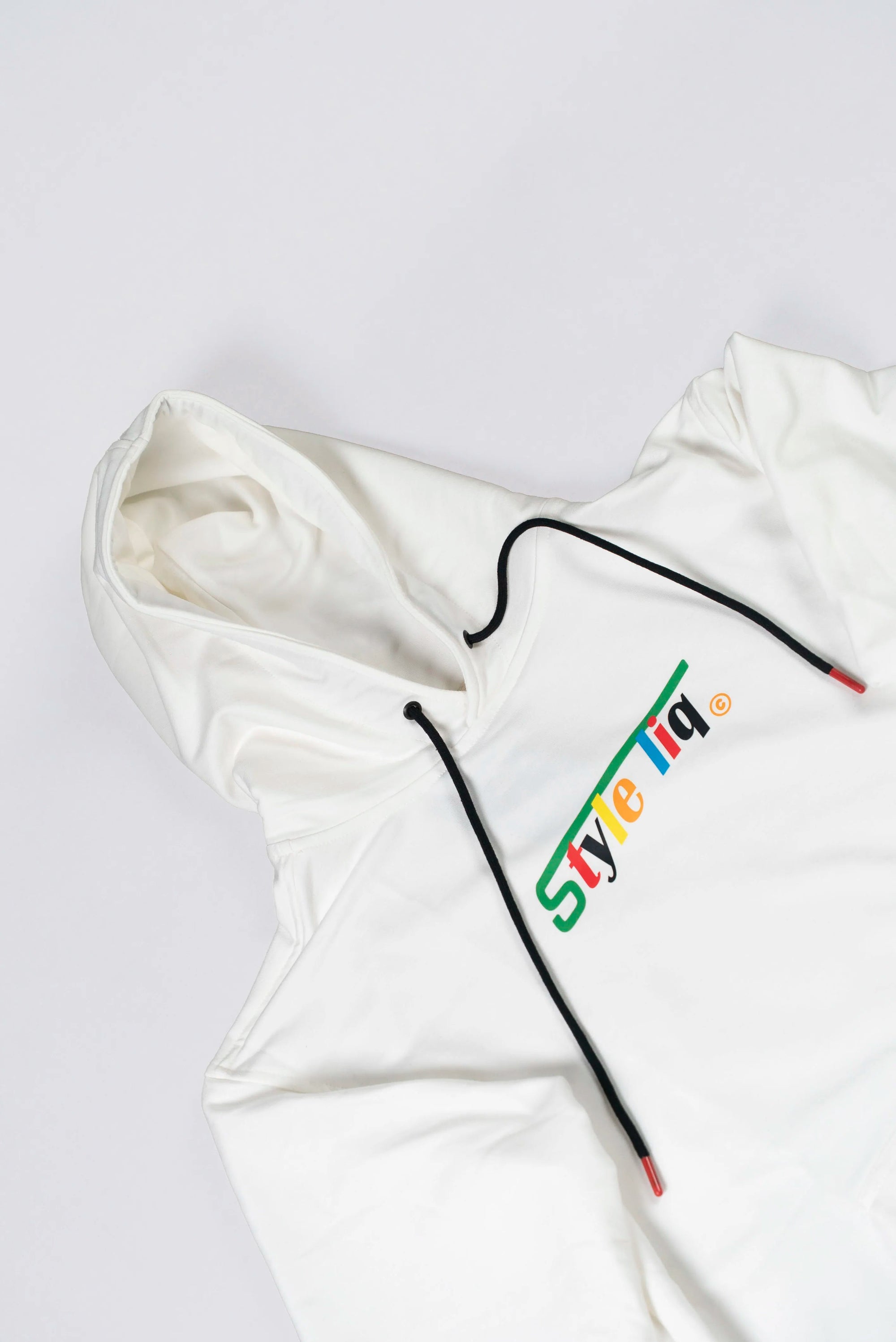 Hoodie Blanco con Estampado Colorido y Logo Style Liq
