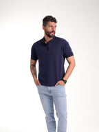Polo Moda Masculino | Azul Oscuro Cremallera Tejida en Rib con Cuello a Tono y Línea Café, vista 2