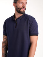 Polo Moda Masculino | Azul Oscuro Cremallera Tejida en Rib con Cuello a Tono y Línea Café, vista 8