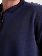 Polo Moda Masculino | Azul Oscuro Cremallera Tejida en Rib con Cuello a Tono y Línea Café, vista 10