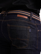 Jean Masculino | Azul Industrial Oscuro Correa Azul Oscuro Beige Mostaza Clásico
