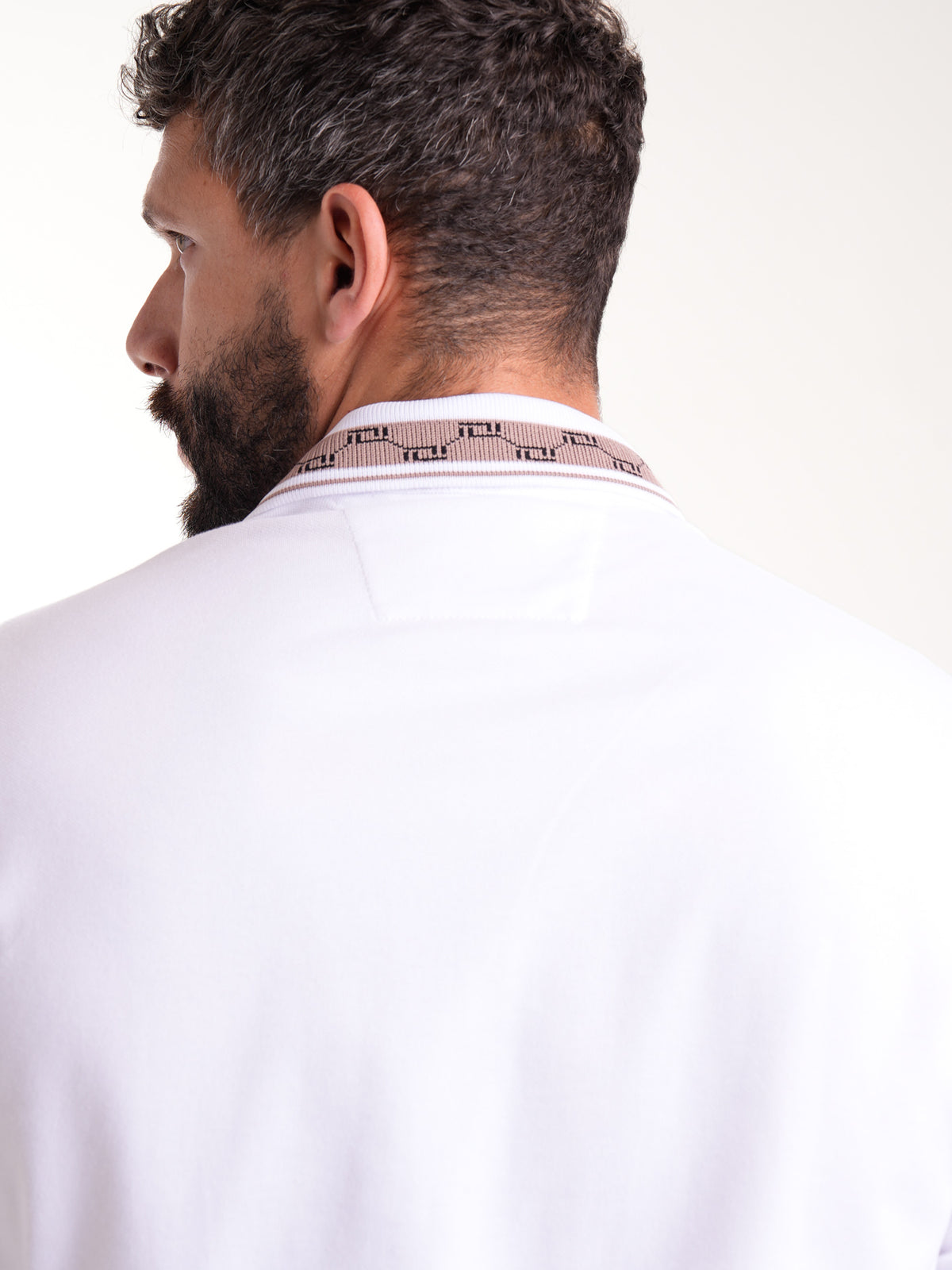 Polo Moda Masculino | Blanco con Cuello Café Claro