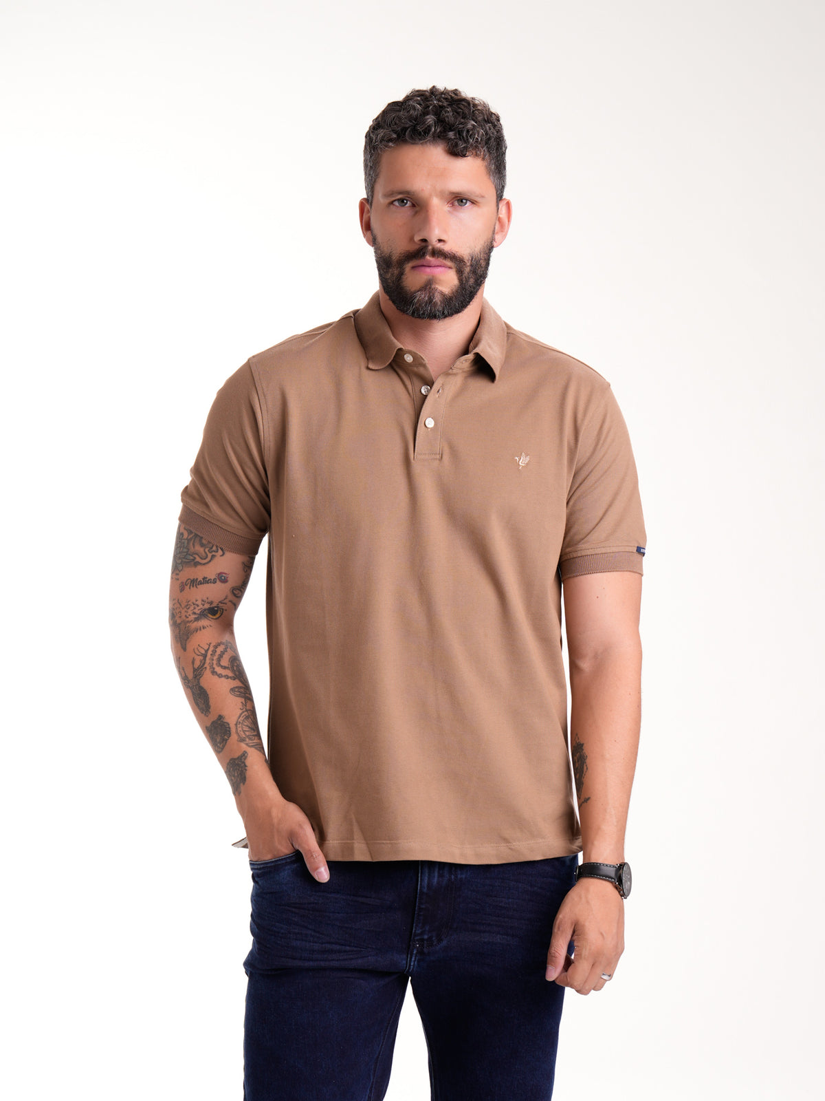 Polo Básico Masculino | Café Oscuro