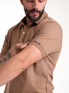 Polo Básico Masculino | Café Oscuro