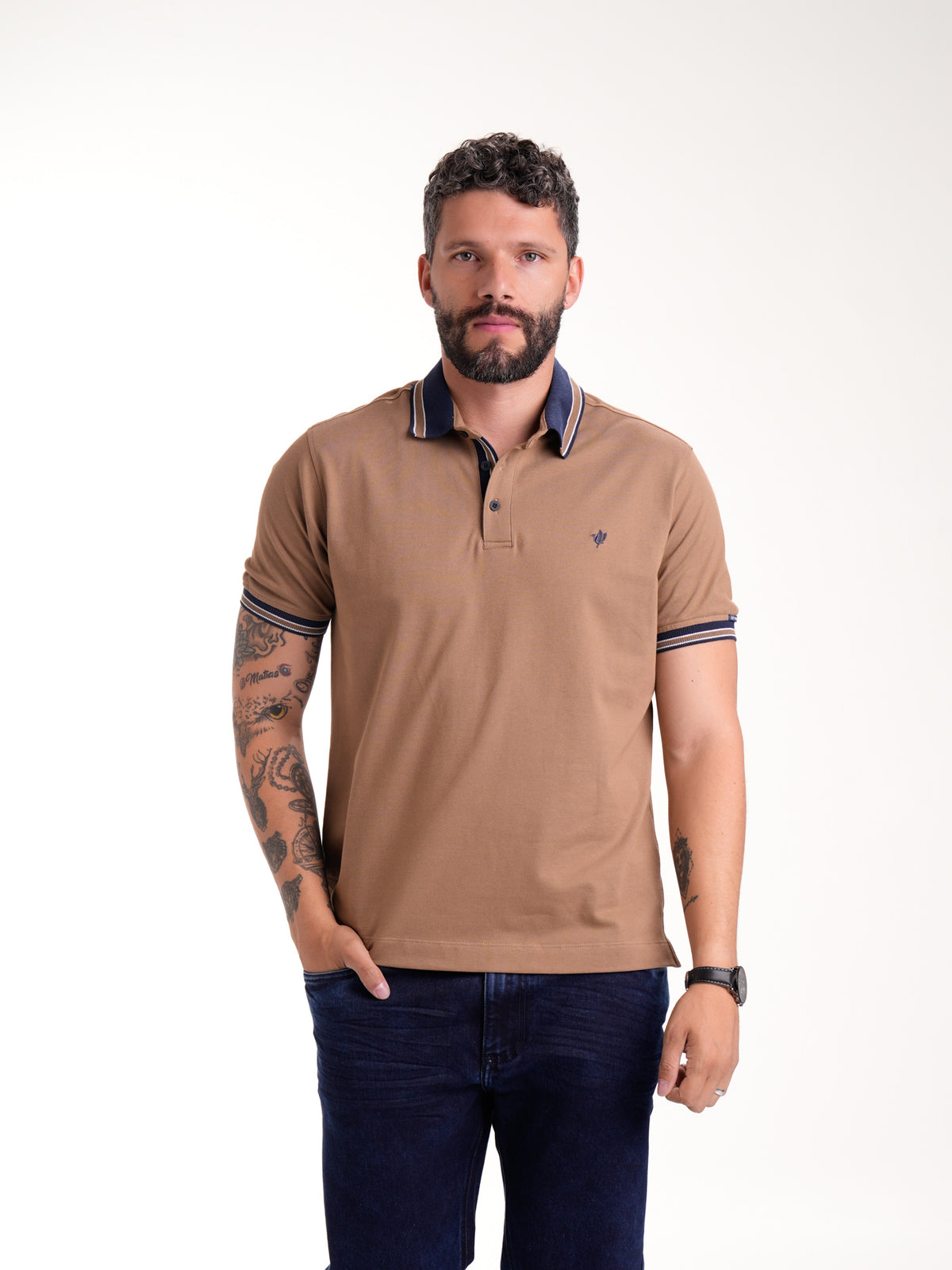 Polo Moda Masculino | Café con Cuello Azul Oscuro y Café