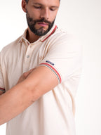 Polo Moda Masculino | Beige con Cuello a Tono y Franja Roja con Negro