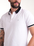 Polo Moda Masculino | Blanco con Cuello Negro y Línea Blanca, vista 4
