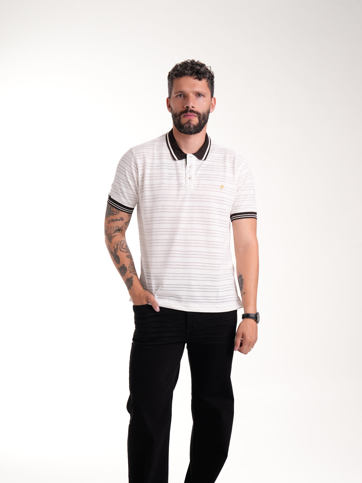 Polo Moda Masculino | Hueso Texturizado con Cuello Café