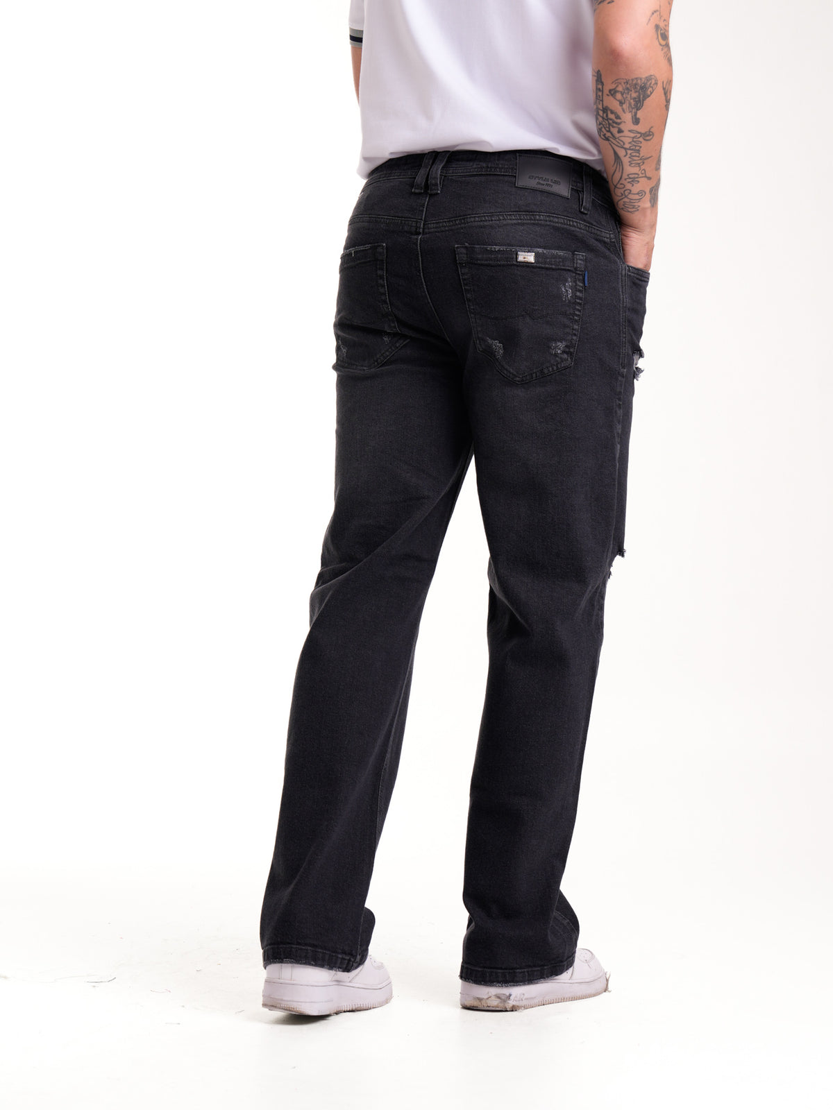 Jean Masculino | Gris con Destroyer Delanteros y Placa Bolsillo Trasero Derecho