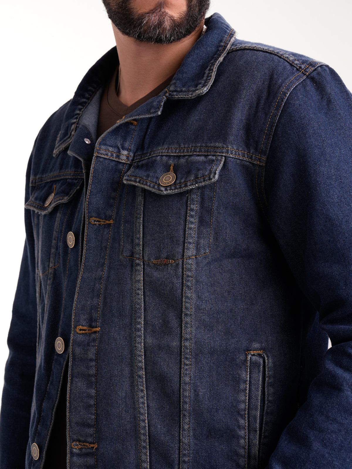 Chaqueta Masculina | Denim Azul Oscuro Botones Bronce Verdoso y Placa en el Bolsillo Izquierdo