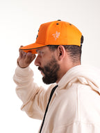 Gorra Unisex | Naranja en Tela con Iniciales en Negro