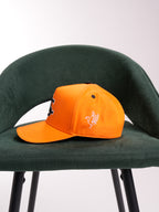 Gorra Unisex | Naranja en Tela con Iniciales en Negro