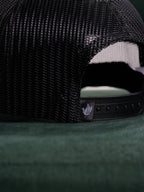 Gorra Unisex | Negra en Malla con Logo en Letras Negras