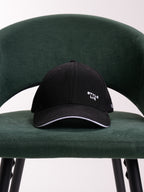 Gorra Unisex | Negra con Letras en Blanco