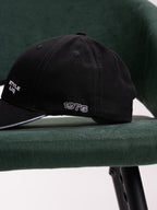 Gorra Unisex | Negra con Letras en Blanco
