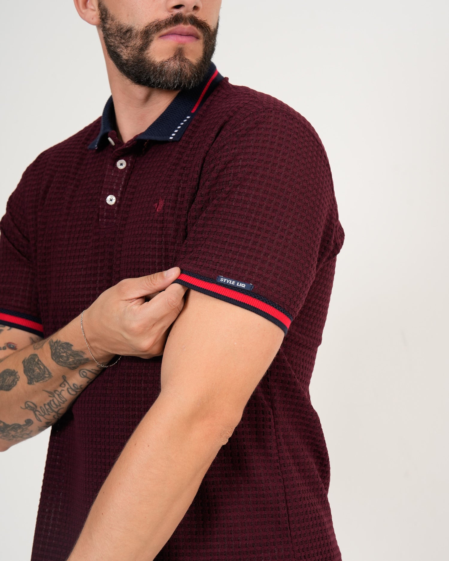 Polo Masculino Manga Corta | Algodón Premium Burdeos Textured con Ribete