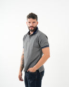 Polo Masculino Manga Corta | Algodón Premium Gris Melange con Ribete Marino