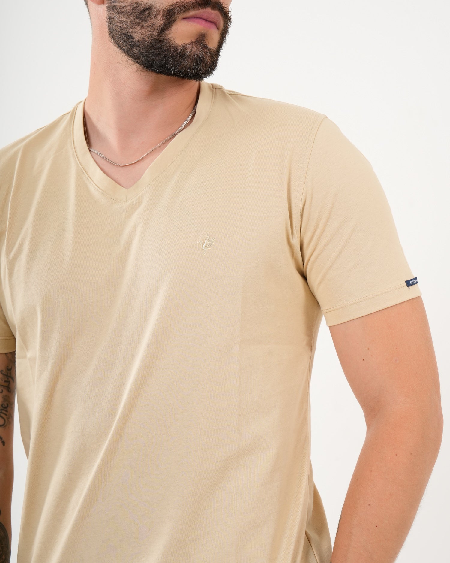 Camiseta Masculina Manga Corta | Algodón Premium Beige Claro Escote V