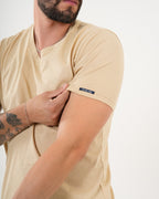 Camiseta Masculina Manga Corta | Algodón Premium Beige Claro Escote V