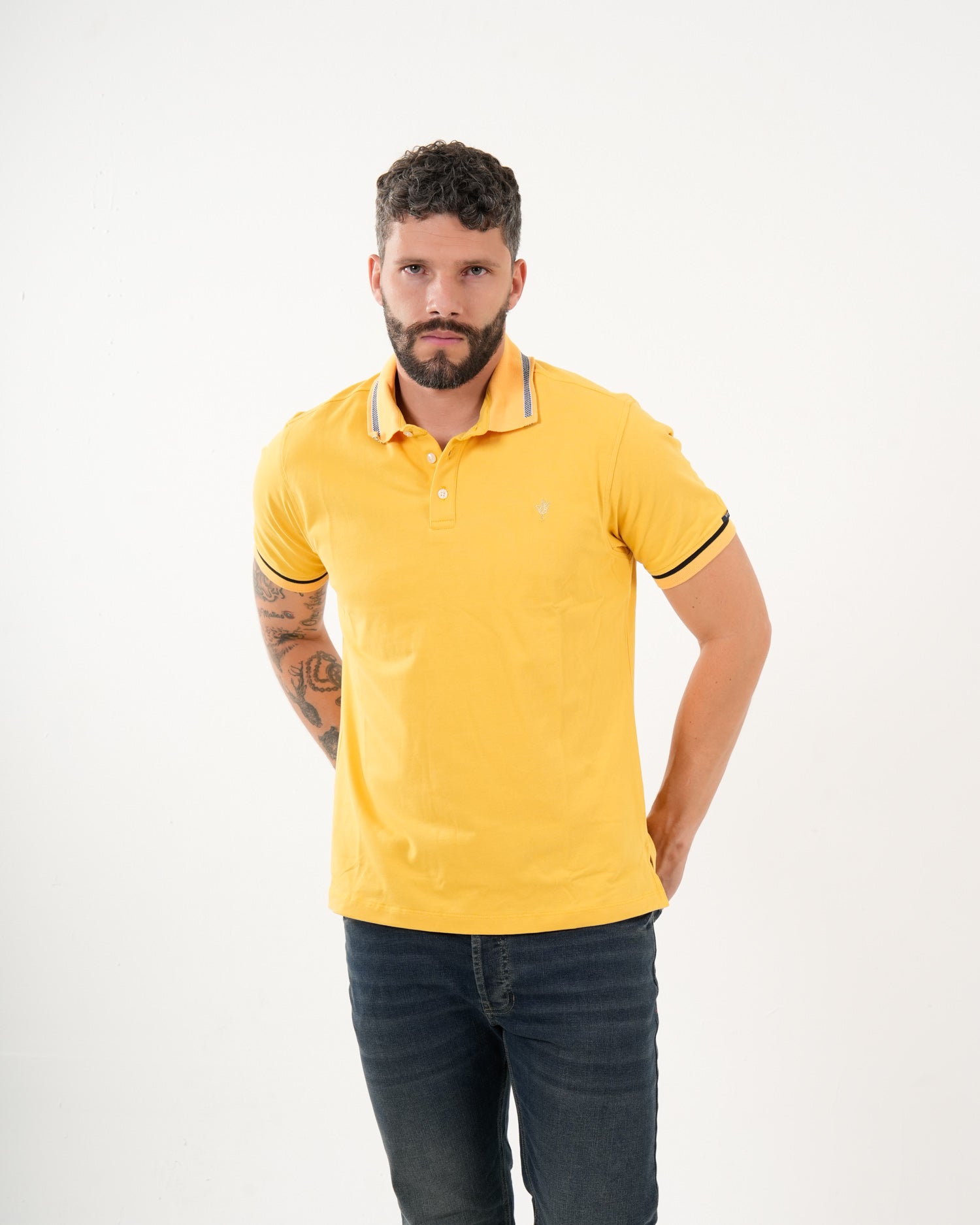 Polo Masculino Manga Corta | Algodón Premium Amarillo con Ribete Negro